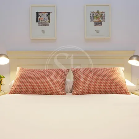Eixample With Private Terrace Апартаменты *